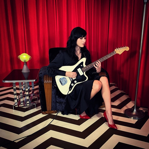 Noveller — „Red Room“ (Sept. 3, 2021)